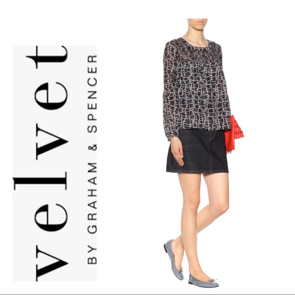 Velvet “Jewel” print top w/bead embellishment!